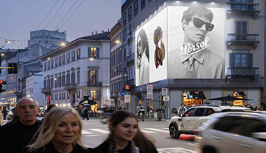 Immagine location spazio pubblicitario Acone Associati Milano piazza Cordusio - palazzo Broggi - Domination_1
