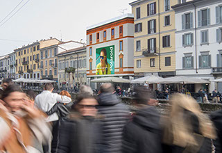 Immagine location spazio pubblicitario Acone Associati Milano corso di Porta Ticinese - Darsena - Colonne di San Lorenzo_6