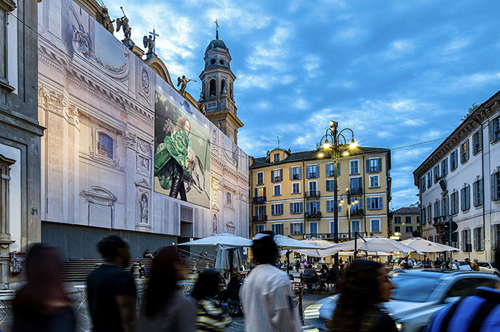 Immagine location spazio pubblicitario Acone Associati Milano corso di Porta Ticinese - Darsena - Colonne di San Lorenzo_4