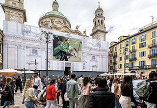 Immagine location spazio pubblicitario Acone Associati Milano corso di Porta Ticinese - Darsena - Colonne di San Lorenzo_5