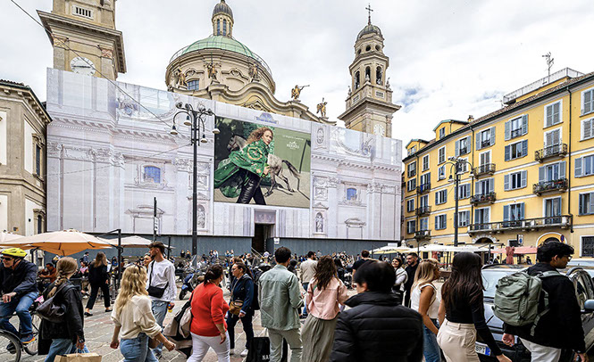 Immagine location spazio pubblicitario Acone Associati Milano corso di Porta Ticinese - Darsena - Colonne di San Lorenzo_5