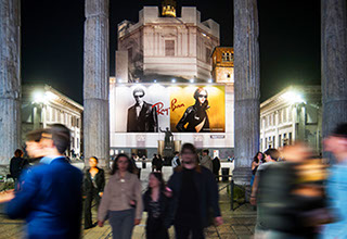 Immagine location spazio pubblicitario Acone Associati Milano corso di Porta Ticinese - Darsena - Colonne di San Lorenzo