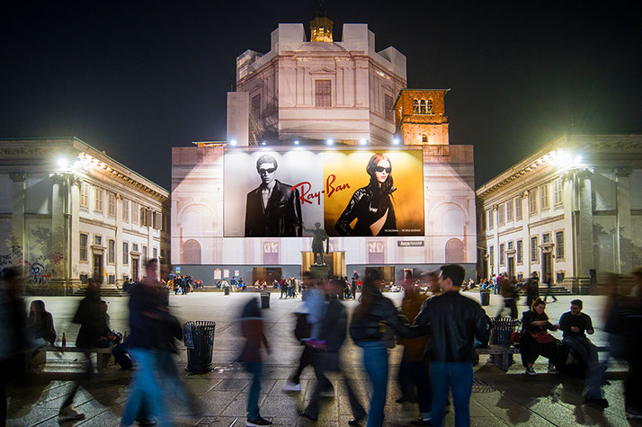 Immagine location spazio pubblicitario Acone Associati Milano corso di Porta Ticinese - Darsena - Colonne di San Lorenzo_4