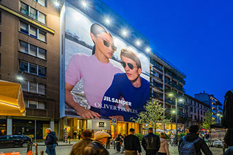 Immagine location spazio pubblicitario Acone Associati Milano piazza Cordusio - palazzo Broggi - Domination_1