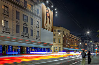 :&nbsp; Immagine location spazio pubblicitario Acone Associati Milano piazza Cordusio - palazzo Broggi - Domination_5