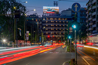 Immagine location spazio pubblicitario Acone Associati Milano piazza Cordusio - palazzo Broggi - Domination_1