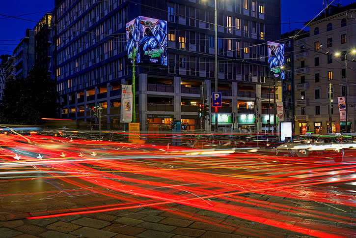 Immagine location spazio pubblicitario Acone Associati Milano corso Como - Gae Aulenti - ledwall