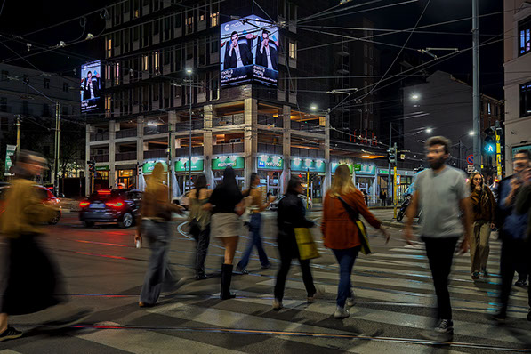 Immagine location spazio pubblicitario Acone Associati Milano corso Como - Gae Aulenti - ledwall_4