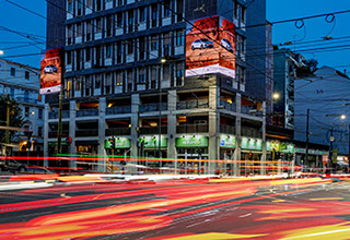 Immagine location spazio pubblicitario Acone Associati Milano corso Como - Gae Aulenti - ledwall_6