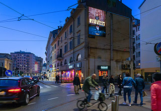 Immagine location spazio pubblicitario Acone Associati Milano corso di Porta Ticinese - Darsena - Colonne di San Lorenzo