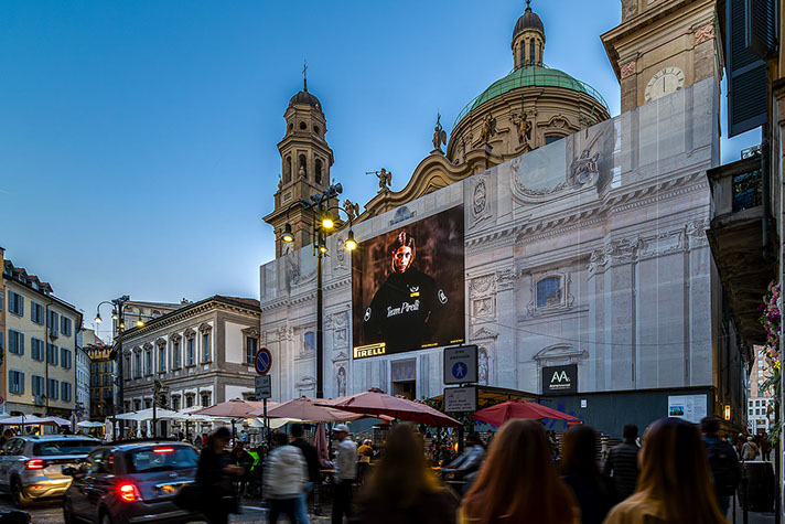Immagine location spazio pubblicitario Acone Associati Milano corso di Porta Ticinese - Darsena - Colonne di San Lorenzo_3