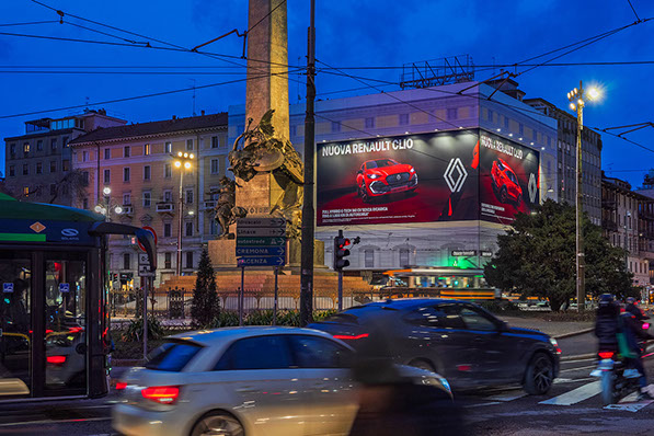 Immagine location spazio pubblicitario Acone Associati Milano piazza Cordusio - palazzo Broggi - Domination_1
