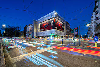 :&nbsp; Immagine location spazio pubblicitario Acone Associati Milano piazza Cordusio - palazzo Broggi - Domination_5