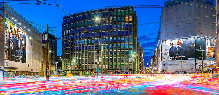 Immagine location spazio pubblicitario Acone Associati Milano piazza Cordusio - palazzo Broggi - Domination_1