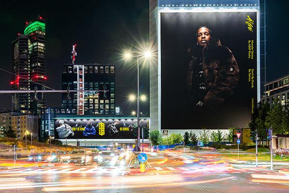 Immagine location spazio pubblicitario Acone Associati a Milano in piazza XXV Aprile - Garibaldi_2