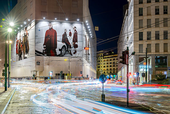 Immagine location spazio pubblicitario Acone Associati Milano corso di Porta Ticinese - Darsena - Colonne di San Lorenzo_5