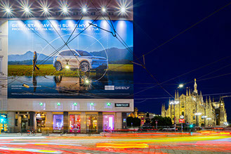 Immagine location spazio pubblicitario Acone Associati Milano piazza Cordusio - palazzo Broggi - Domination_1