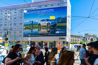 :&nbsp; Immagine location spazio pubblicitario Acone Associati Milano piazza Cordusio - palazzo Broggi - Domination_5