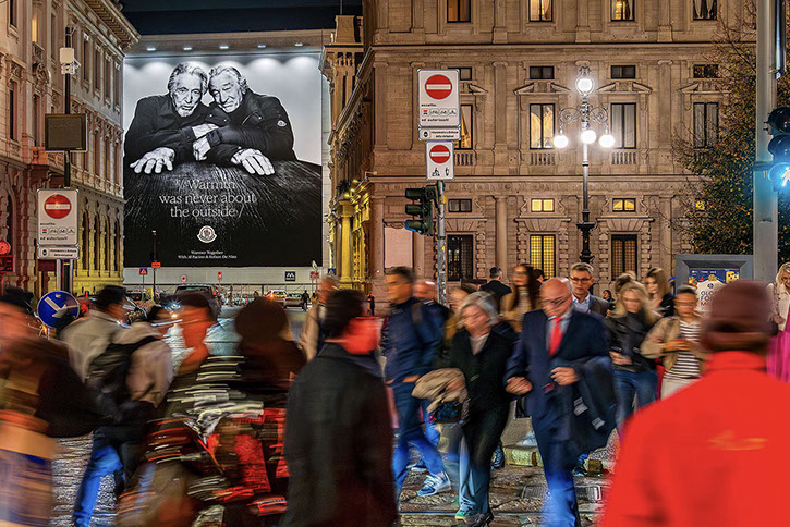 Immagine location spazio pubblicitario Acone Associati Milano corso di Porta Ticinese - Darsena - Colonne di San Lorenzo_2