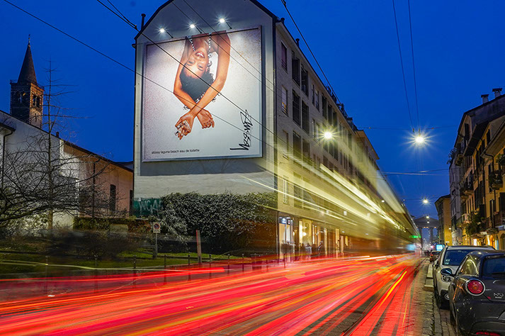 Immagine location spazio pubblicitario Acone Associati Milano corso di Porta Ticinese - Darsena - Colonne di San Lorenzo