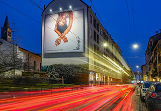 Immagine location spazio pubblicitario Acone Associati Milano corso di Porta Ticinese - Darsena - Colonne di San Lorenzo
